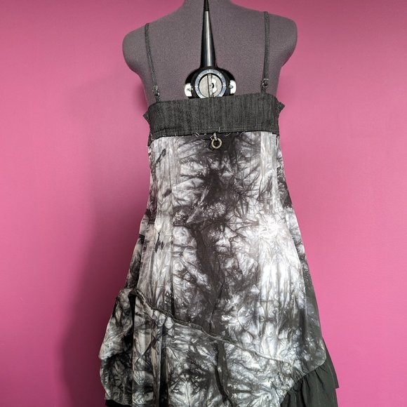 Forla Paris Ava Sleeveless Mini Dress in Black & White - Picture 4 of 13